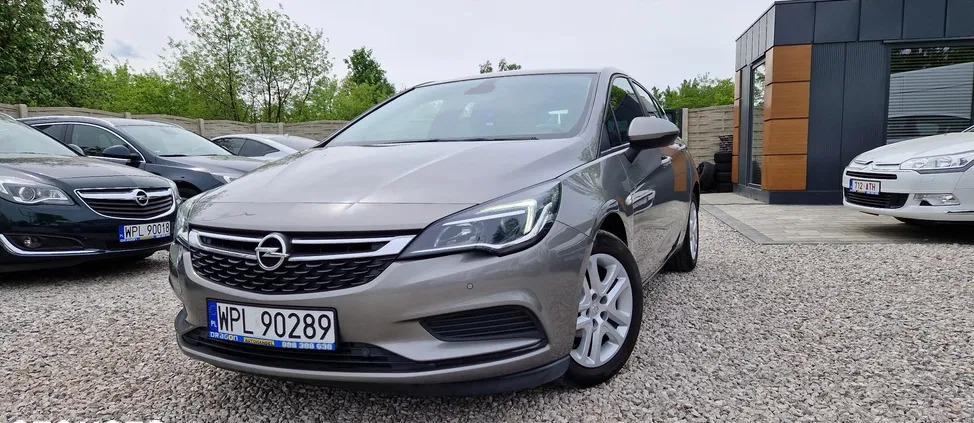 samochody osobowe Opel Astra cena 39900 przebieg: 173000, rok produkcji 2016 z Tuszyn